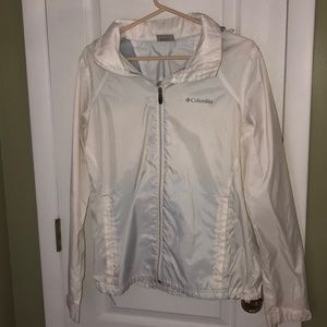 Columbia wind breaker with hood